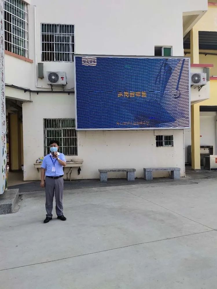 ?？邳S岡金盤高級中學(xué)開學(xué)防疫演練已開始！