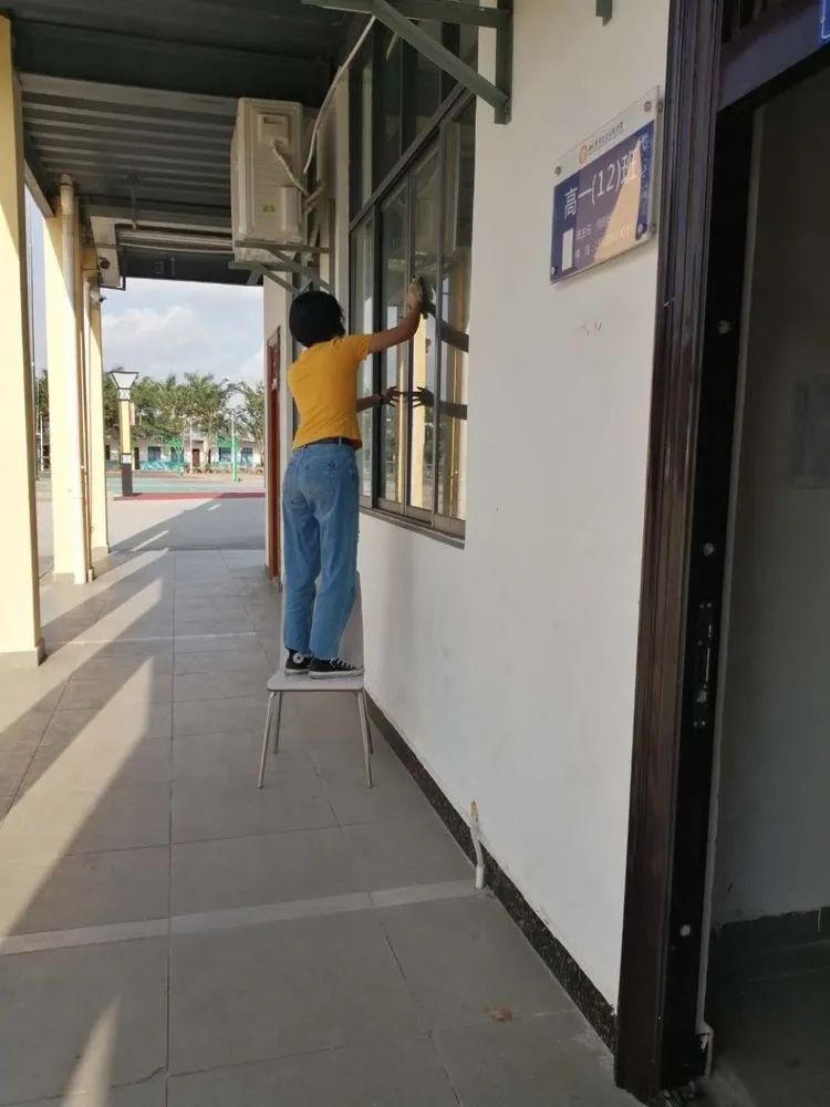 ?？邳S岡金盤高級中學(xué)開學(xué)防疫演練已開始！