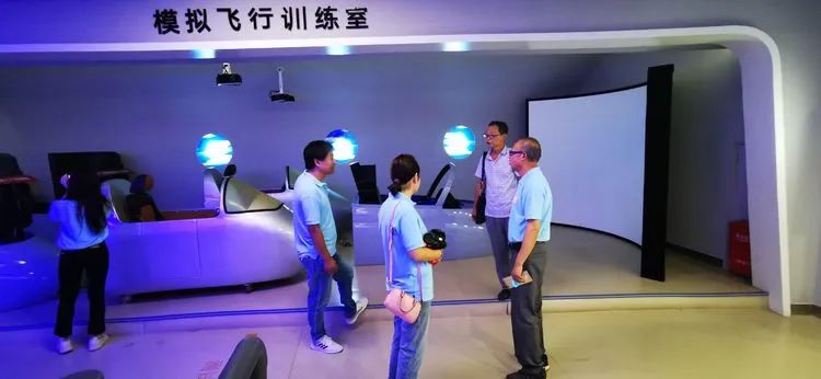 參觀學(xué)習(xí)取真經(jīng) 借鑒經(jīng)驗促提升——?？邳S岡金盤高級中學(xué)赴黃岡中學(xué)研修交流