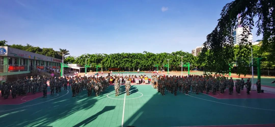 迷彩青春 乘風(fēng)起航——記?？邳S岡金盤高級中學(xué)初中部2020級新生軍訓(xùn)總結(jié)大會