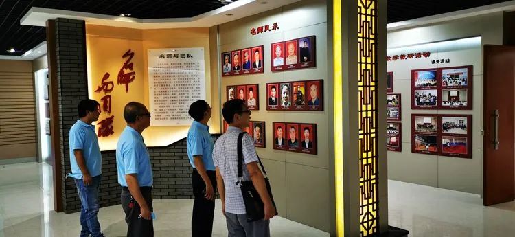 參觀學(xué)習(xí)取真經(jīng) 借鑒經(jīng)驗促提升——?？邳S岡金盤高級中學(xué)赴黃岡中學(xué)研修交流