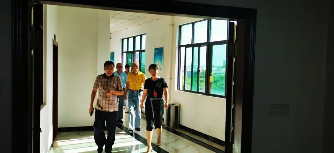 護(hù)航“開學(xué)季”——?？邳S岡金盤高級(jí)中學(xué)迎2020秋季開學(xué)督導(dǎo)檢查