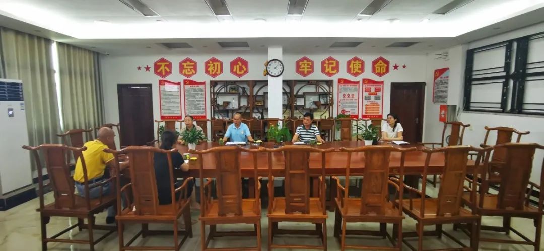 護(hù)航“開學(xué)季”——海口黃岡金盤高級(jí)中學(xué)迎2020秋季開學(xué)督導(dǎo)檢查