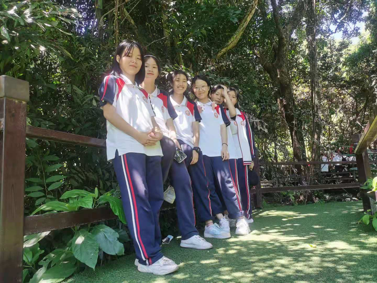 “重溫紅色歷史，做時代新人”——?？邳S岡金盤高級中學(xué)初中部春季研學(xué)活動