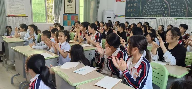 ?？邳S岡金盤高級中學(xué)·晨曦文學(xué)社成立