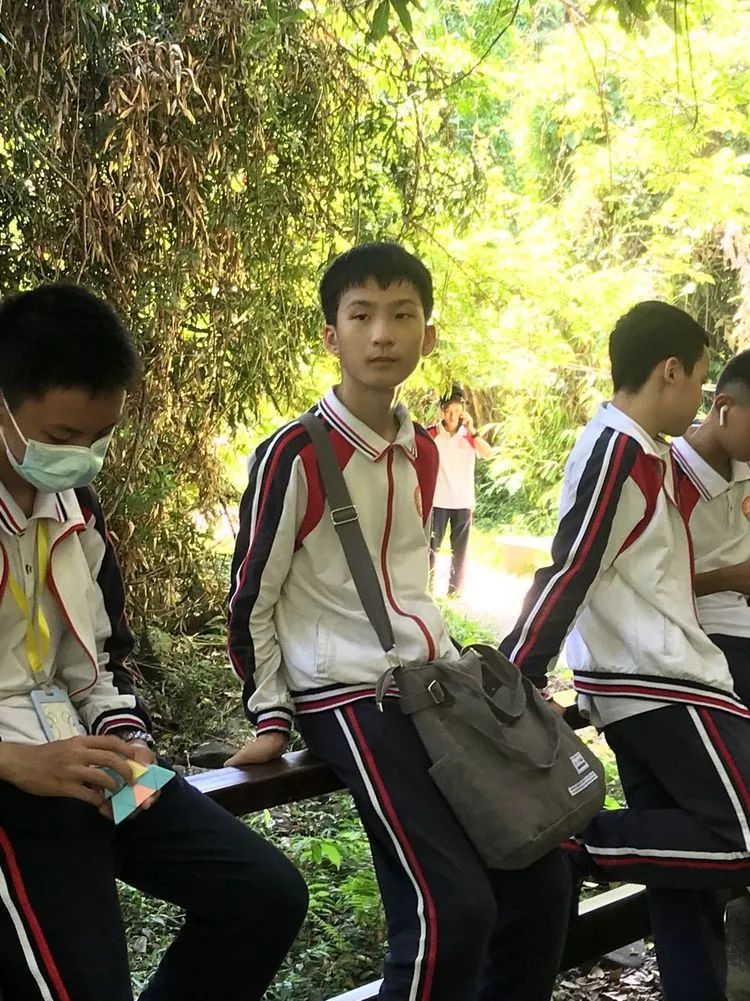 “重溫紅色歷史，做時代新人”——?？邳S岡金盤高級中學(xué)初中部春季研學(xué)活動