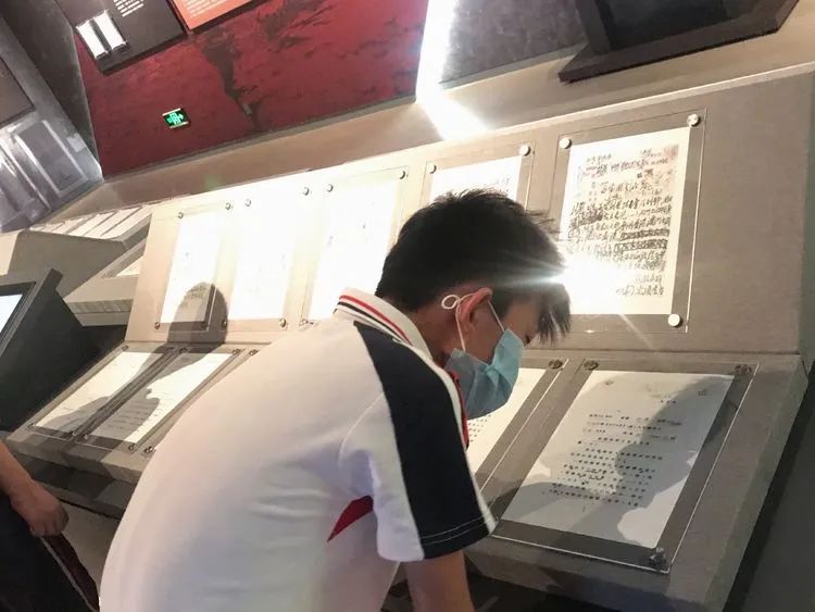 “重溫紅色歷史，做時代新人”——?？邳S岡金盤高級中學(xué)初中部春季研學(xué)活動