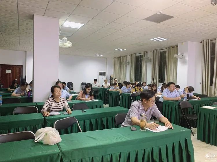 不負光陰，砥礪前行——高二年級下學(xué)期期中考試表彰