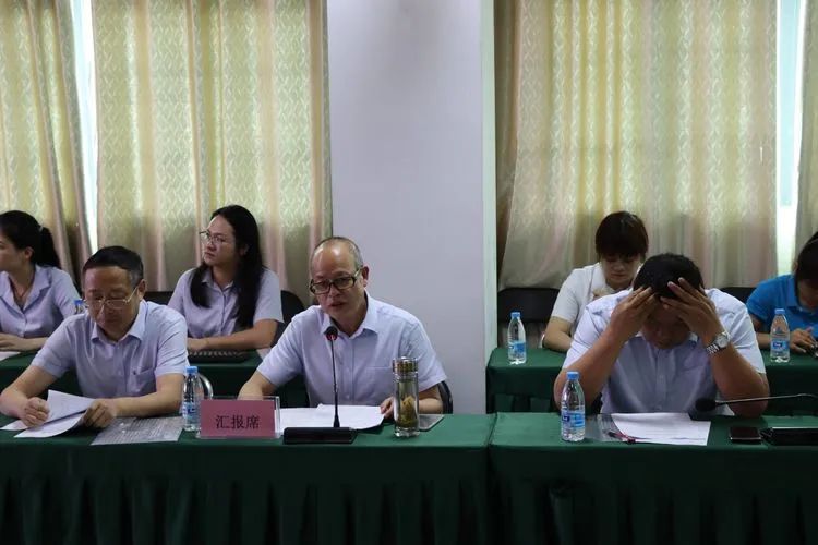 年檢促前行 乘勢再揚帆——?？邳S岡金盤高級中學(xué)迎接市教育局年檢工作檢查指導(dǎo)