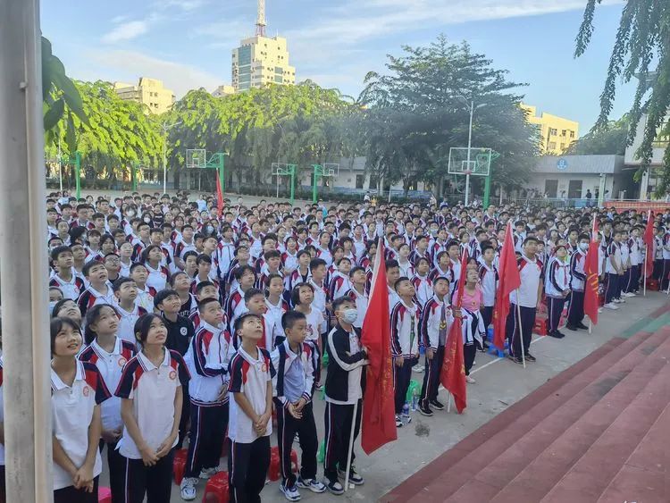 感恩明志 逐夢黃岡 | ?？邳S岡金盤高級(jí)中學(xué)初中部開學(xué)典禮暨表彰大會(huì)