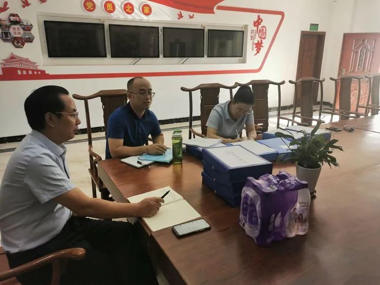 【校園動態(tài)】有效減負(fù)，協(xié)同發(fā)展——?？邳S岡金盤高級中學(xué)迎接責(zé)任督學(xué)督導(dǎo)“雙減”和“五項管理”工作