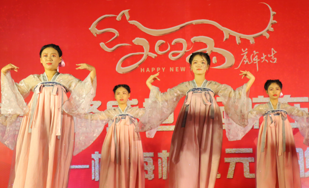 【校園新聞】青春逢盛世 起航在黃岡——海口黃岡金盤高級中學2022椰海校區(qū)元旦晚會