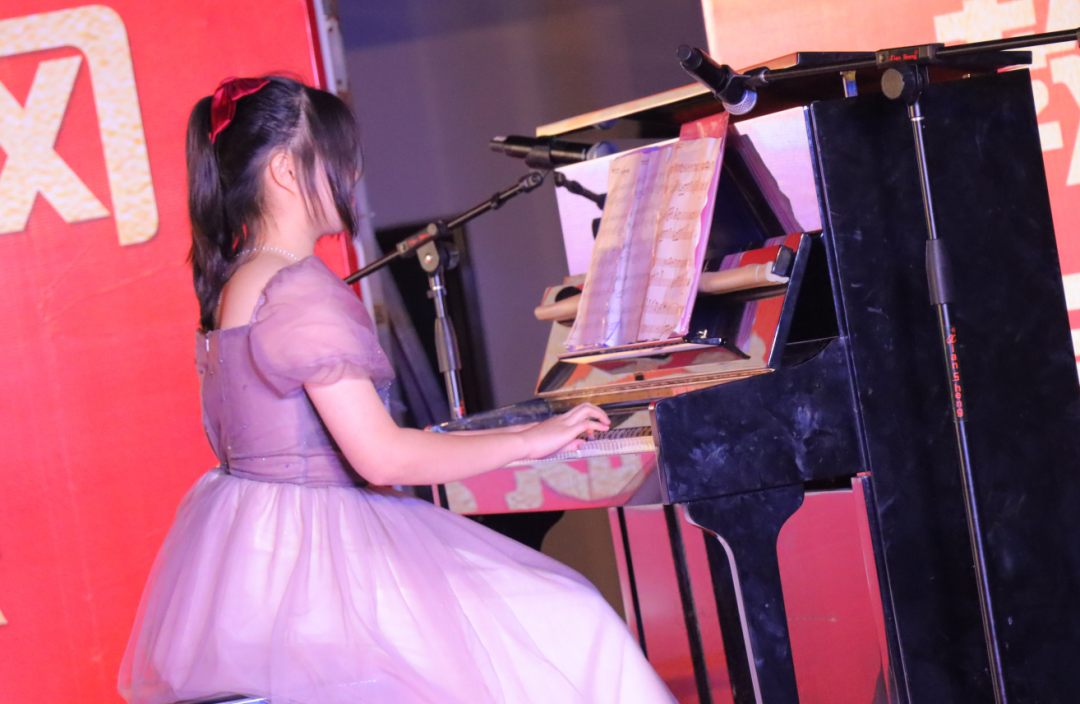 【校園新聞】青春逢盛世 起航在黃岡——海口黃岡金盤高級中學2022椰海校區(qū)元旦晚會