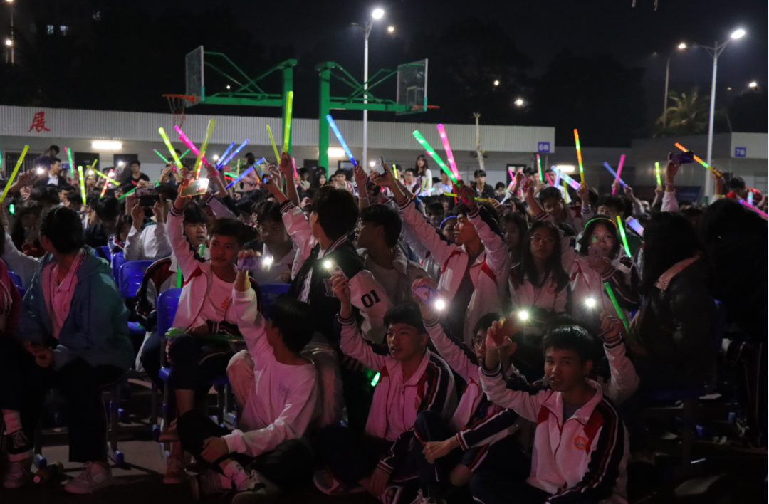 【校園新聞】青春逢盛世 起航在黃岡——?？邳S岡金盤高級中學2022椰海校區(qū)元旦晚會