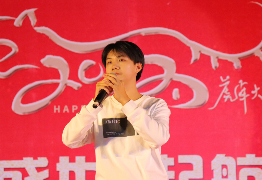 【校園新聞】青春逢盛世 起航在黃岡——?？邳S岡金盤高級中學2022椰海校區(qū)元旦晚會